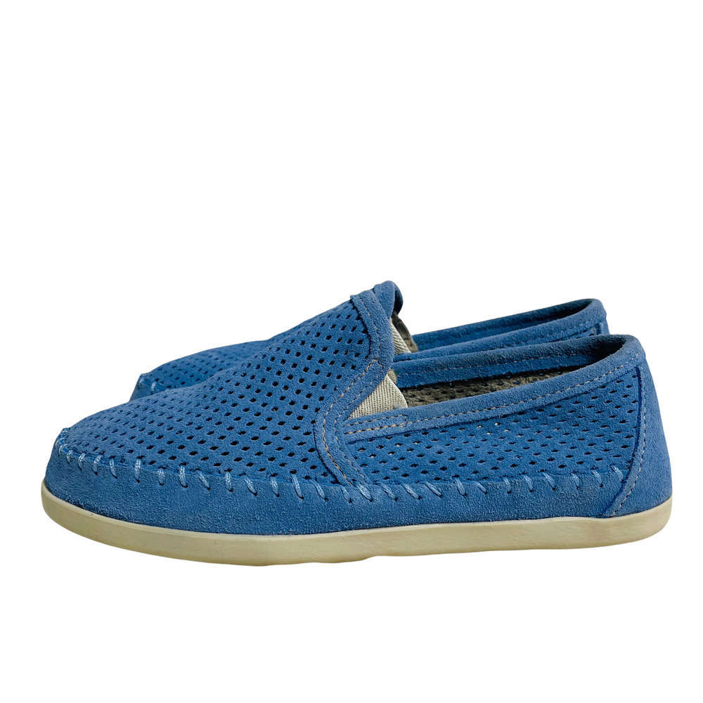 š Minnetonka Womenās Sz 7 Light Blue Perforated Suede Slip On Shoes